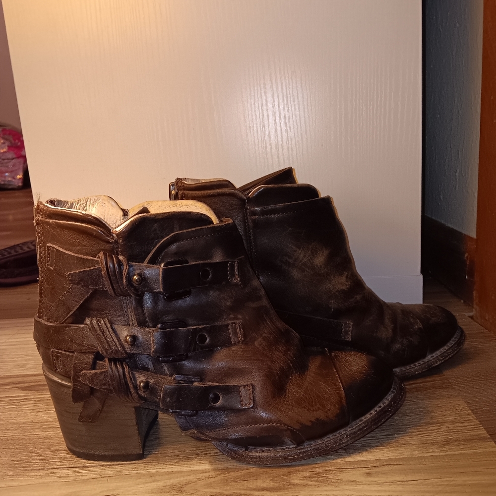 Freebird Circe Leather Distressed Buckle Ankle Strap Boots Size 8 SAME DAY SHIP
